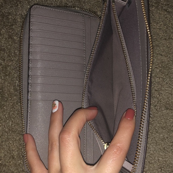 Tory Burch Leather Wallet - Picture 7 of 7